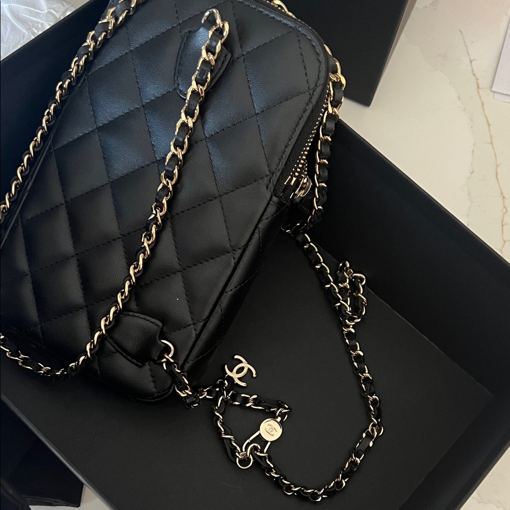 Chanel Black Quilted Phone Holder with Gold Chain - Picture 6 of 10